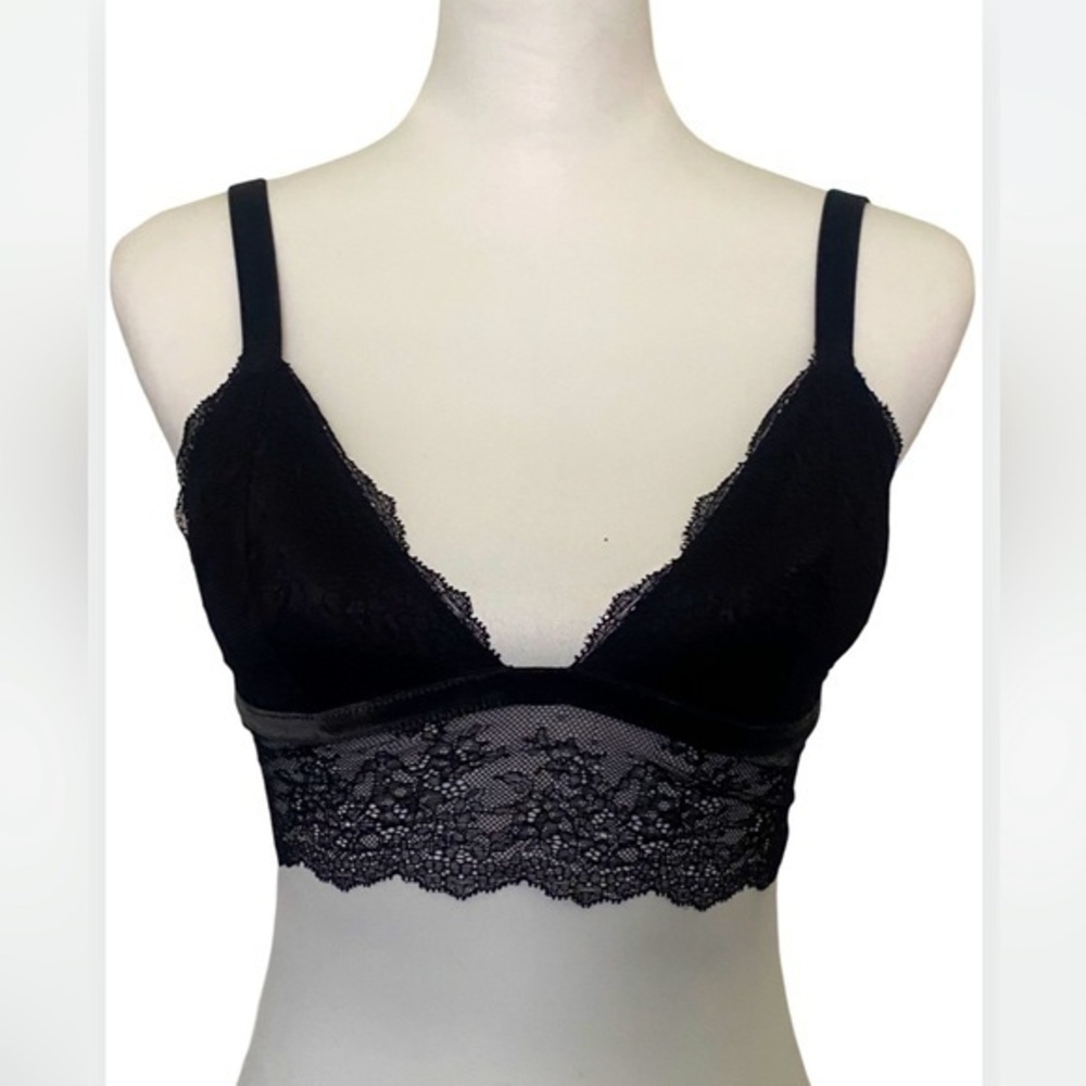 NEW Victoria’s Secret Black Lace Lightly Padded Bralette Bra Small
